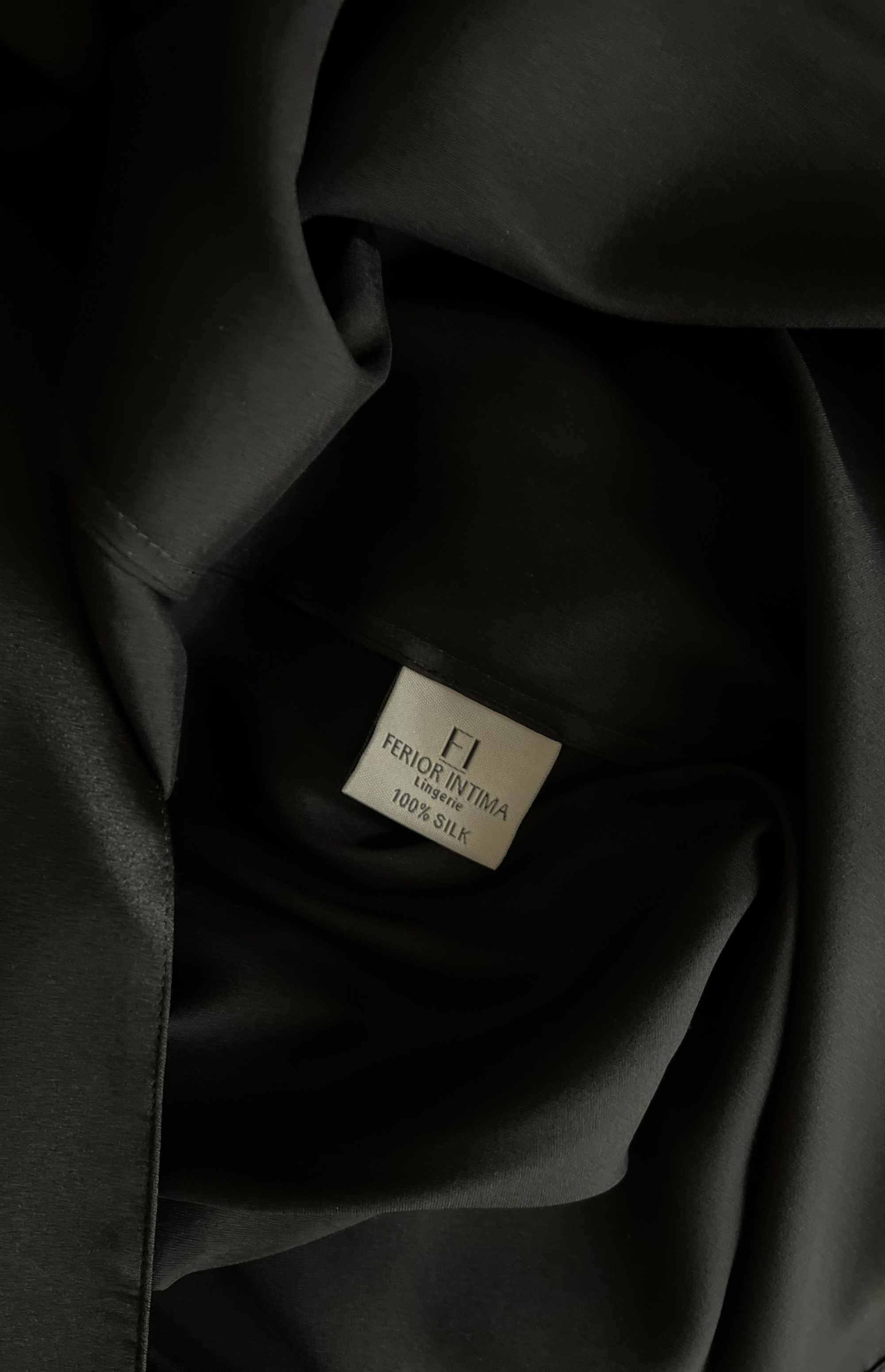 NERO LUNGO šilkinis kimono